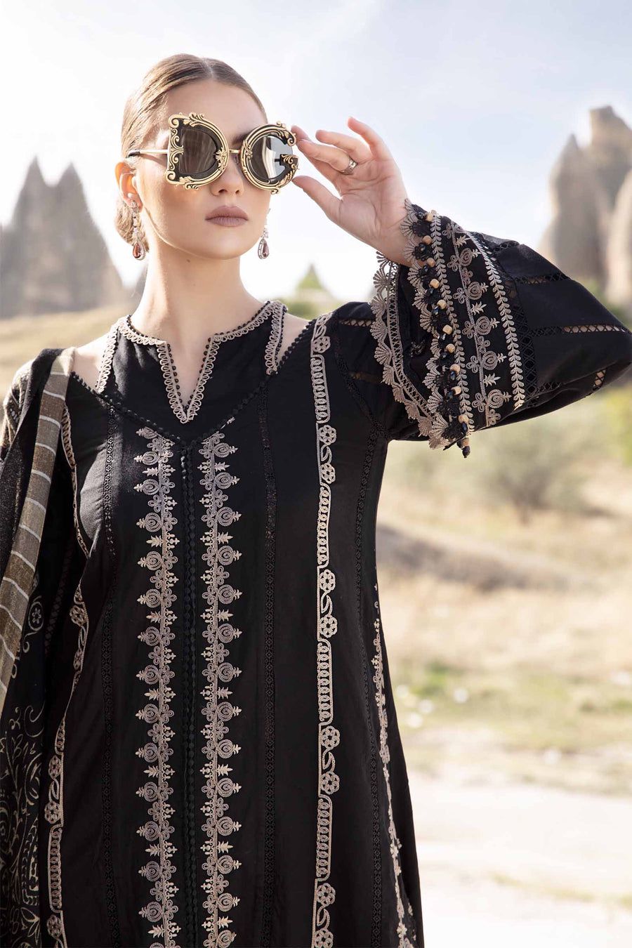Maria B - 3PC Unstitched Dhanak Embroidered Shirt with Printed Wool Shawl and Trouser