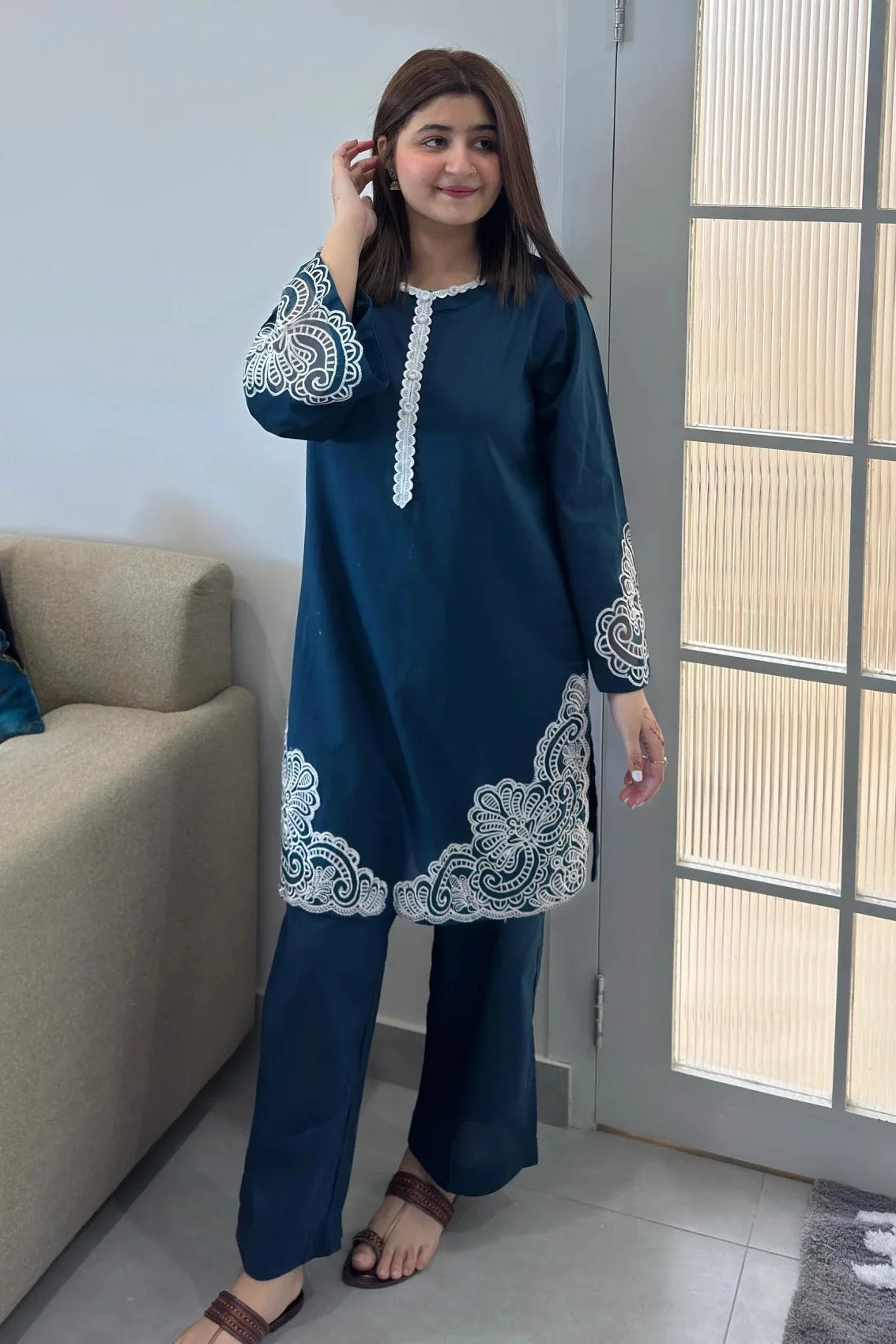 ETHNIC - 2PC Luxury Dhanak Marina Embroidered Suit (SYT-532)