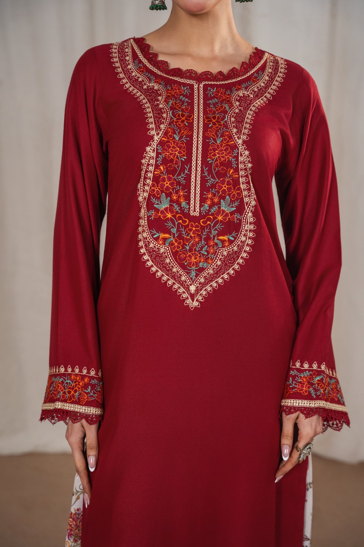 IZNIK - 3PC Luxury Dhanak Embroidered Suit (SYT-506)