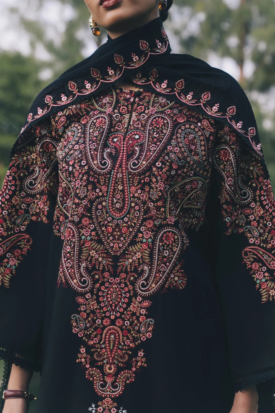 ZARA SHAHJAHAN - 3PC Luxury KARANDI Embroidered Suit (SYT-551)