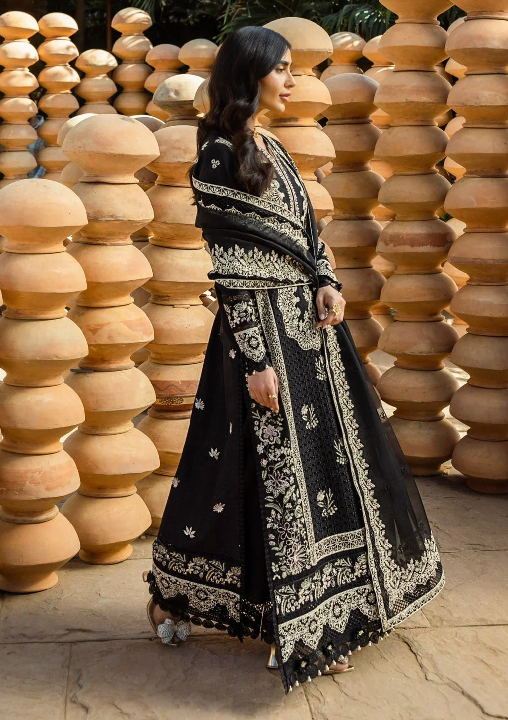 Akbar Aslam - 3PC Luxury Dhanak Embroidered Suit (SYT-556)