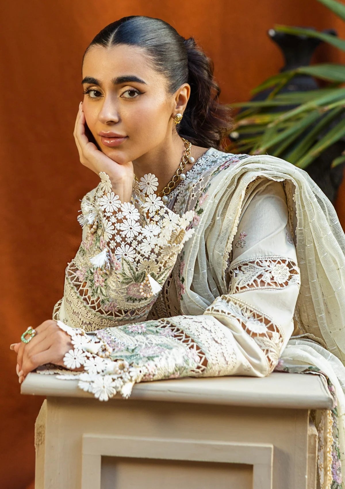 AKBAR ASLAM - 3PC Luxury Dhanak Embroidered Suit (SYT-517)