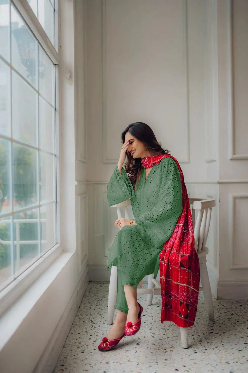 MARIA B-3PC CHIKANKARI LAWN EMBROIDERED SHIRT WITH CHUNRI PRINT DUPATTA AND TROUSER-D-4051