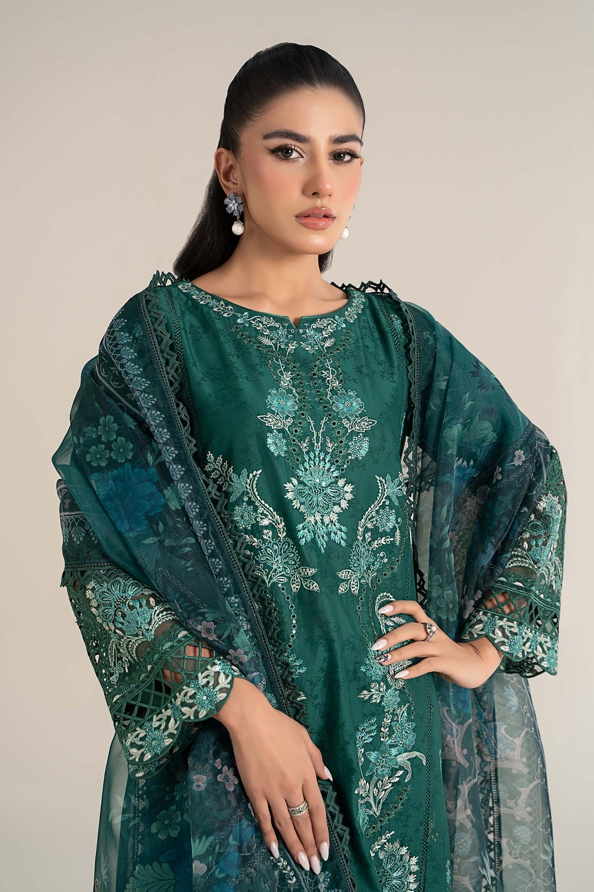 MARIA B - 3PC Luxury Dhanak Embroidered Suit (SYT-520)