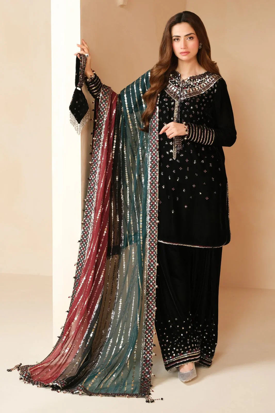 Jazmin - 3PC Luxury Velvet Embroidered Suit (SYT-522)