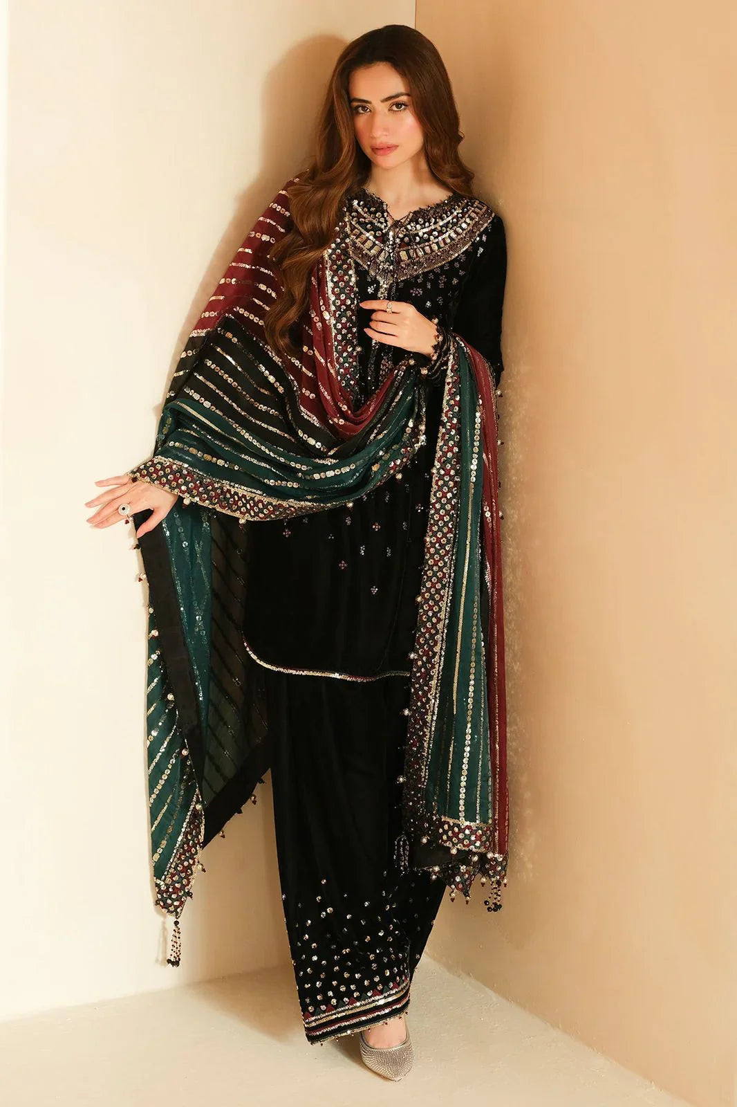 Jazmin - 3PC Luxury Velvet Embroidered Suit (SYT-522)