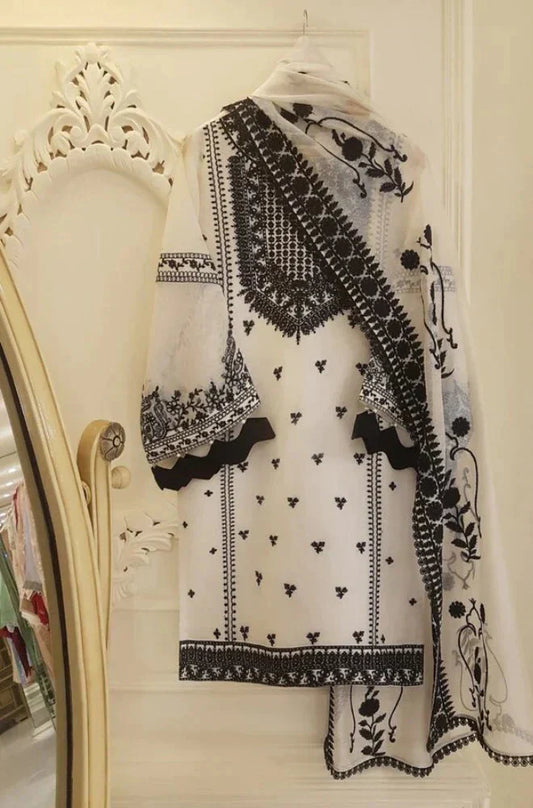 AGHA NOOR-3PC LAWN HEAVY EMBROIDERED SHIRT WITH EMBROIDERED BAMBER CHIFFON DUPATTA-D-3524
