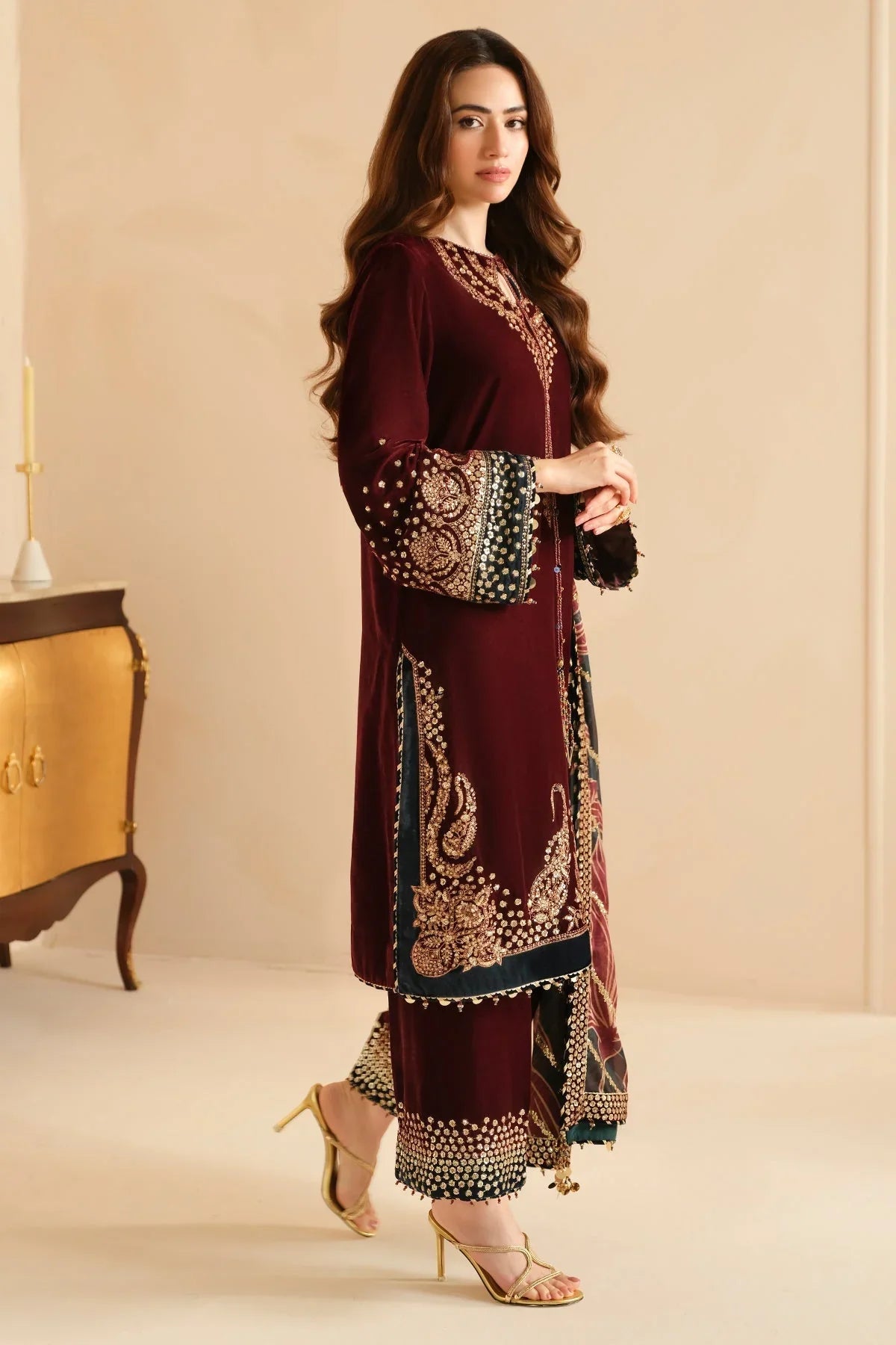 Jazmin - 3PC Luxury Velvet Embroidered Suit (SYT-524)